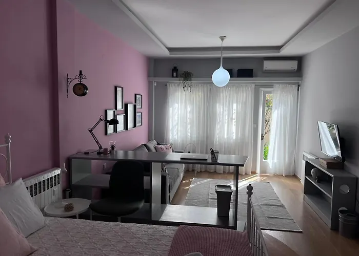 Retro House With Garden In Anopoli Holiday home