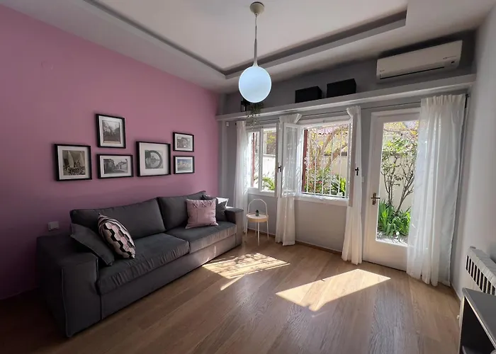 Holiday home Retro House With Garden In Anopoli Thessaloniki