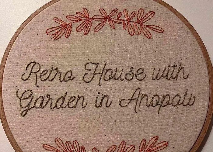 Retro House With Garden In Anopoli *