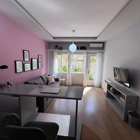 Retro House With Garden In Anopoli Tatil Evi Selanik