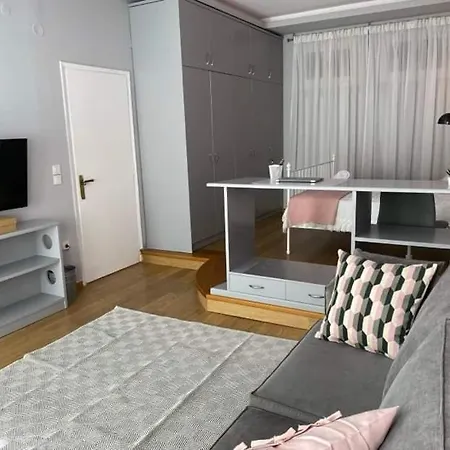 Tatil Evi Retro House With Garden In Anopoli Selanik