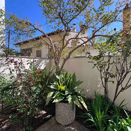 Retro House With Garden In Anopoli * Salonic