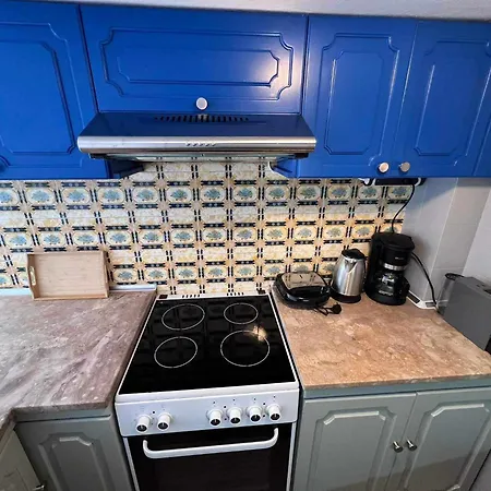 Retro House With Garden In Anopoli Case de vacanță