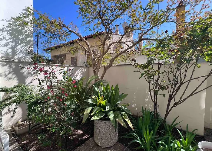 Retro House With Garden In Anopoli * Saloniki